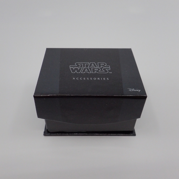 Star Wars Porg Cufflinks - NIB - Picture 3 of 3